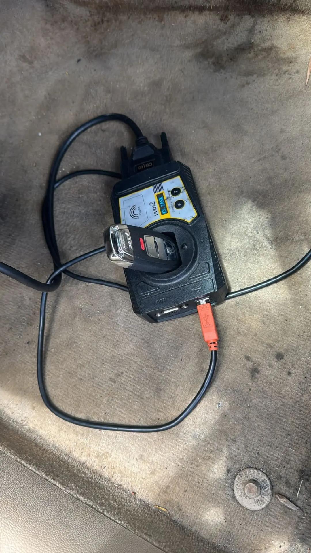 VVDI2 Key Programmer Full with VW/Audi/BMW/Porsche/PSA/BMW FEM/ID48 96bit/ID48 OBDII/MQB/Toyota H All Authorization