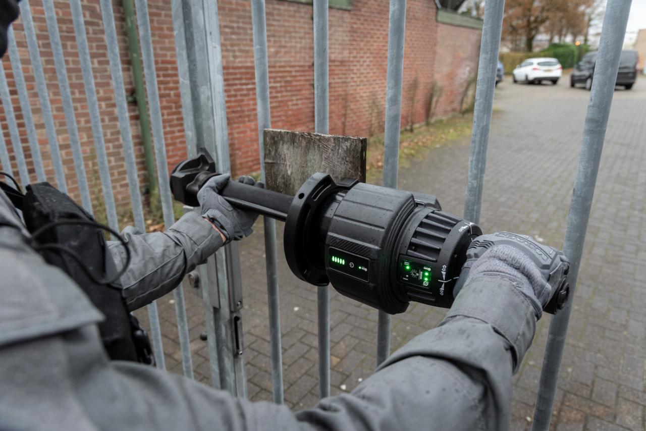 Door Ram PDR200