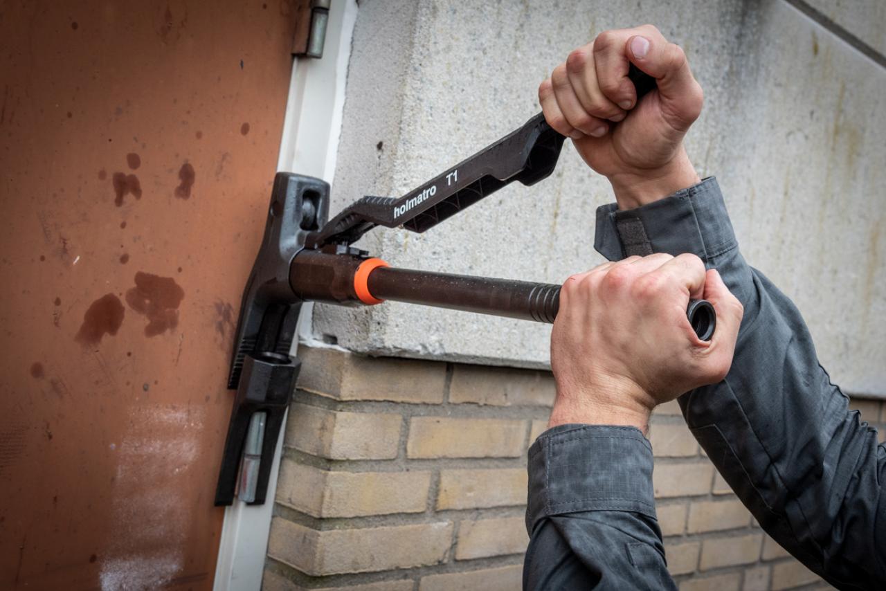 Forcible Entry Tool T1